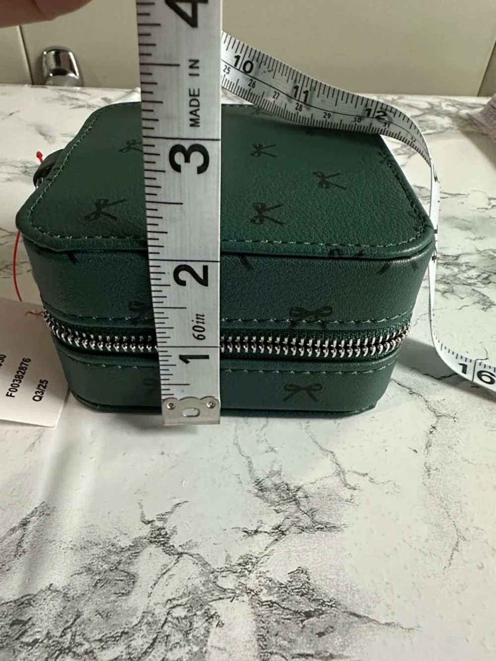 Cat & Jack Girl’s Bow Print Green Square Zip Jewelry Organizer Case